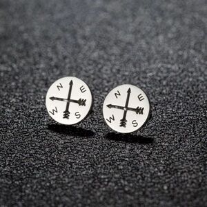 NEW Dainty Adventure stud Earrings Compass in Silver color - Boutique